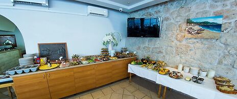 Beach Hotel Plaza