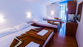 Beach Hotel Plaza
