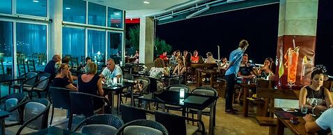 Beach Hotel Plaza