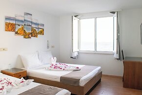 Beach Hotel Plaza