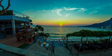 Beach Hotel Plaza