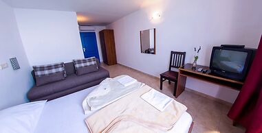 Beach Hotel Plaza