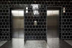 Essence Hotel Carlton
