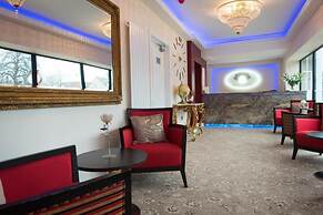 The Pearl Hotel