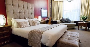 The Pearl Hotel