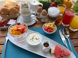 Friendship Beach Resort & Atmanjai Wellness Spa