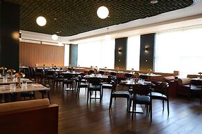 The Orchard Hotel & Restaurant