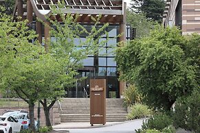 The Orchard Hotel & Restaurant