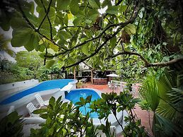 Hotel La Colina