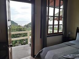 Hotel La Colina
