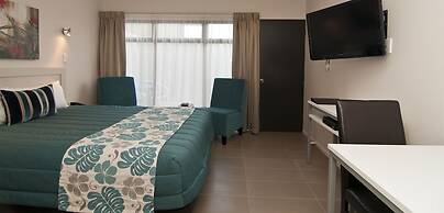 Breakwater Motel