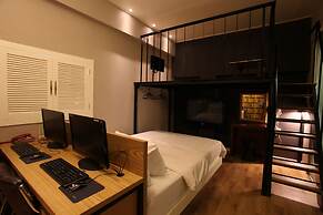 Zip Hotel