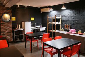 Zip Hotel