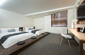 Metro Hotel