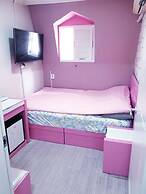 OPPA Hostel Sinchon-Hongdae