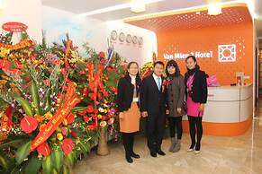 Van Mieu 2 Hotel