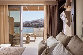 Kythnos Bay Hotel