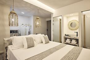 Kythnos Bay Hotel