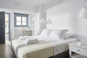 Kythnos Bay Hotel