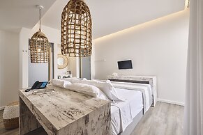 Kythnos Bay Hotel