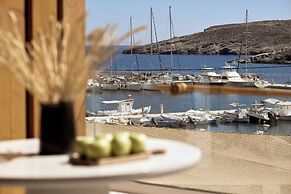 Kythnos Bay Hotel