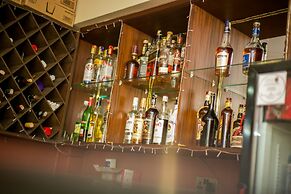 Waridi Paradise Hotel & Suites
