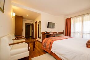 Waridi Paradise Hotel & Suites