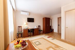 Ural Hotel