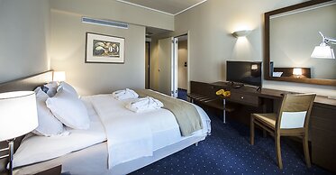 Dekelia Hotel