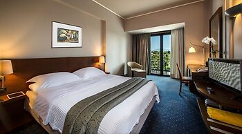 Dekelia Hotel