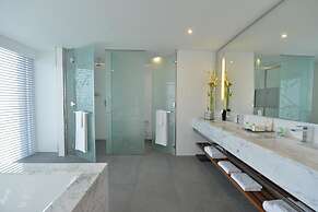 Ramee Grand Hotel & Spa