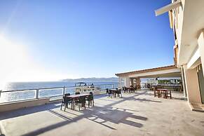 The Alondra Hotel