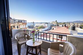 The Alondra Hotel
