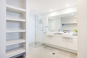C Bargara Resort