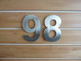 Motel 98