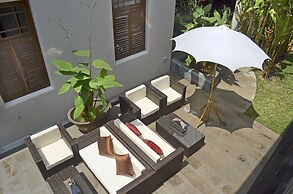 Noordin Mews