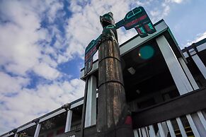Thunderbird Motor Inn