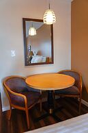 Thunderbird Motor Inn