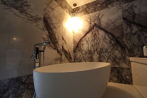Hotel Amare