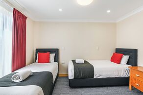 Eastgate on the Range Motel