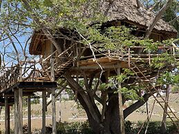 Antonio Beach Hotel and Spa