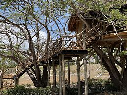 Antonio Beach Hotel and Spa
