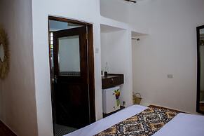Antonio Beach Hotel and Spa