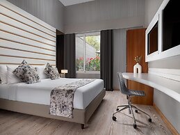 The Atara Near Golf Course Road