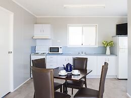 Saltbush Retreat
