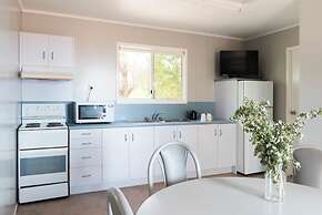 Saltbush Retreat