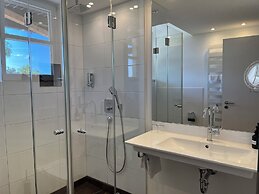 WESTSIDE Hotel Garni