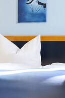Hoteltow