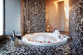 Dharma Luxury Hotel & Spa.
