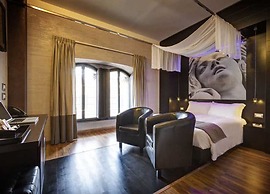 Dharma Luxury Hotel & Spa.